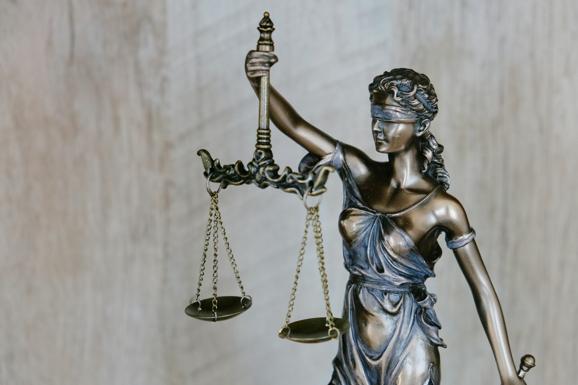 tingey-injury-law-firm-dzpc4uy8zty-unsplash - aitomdigital.com